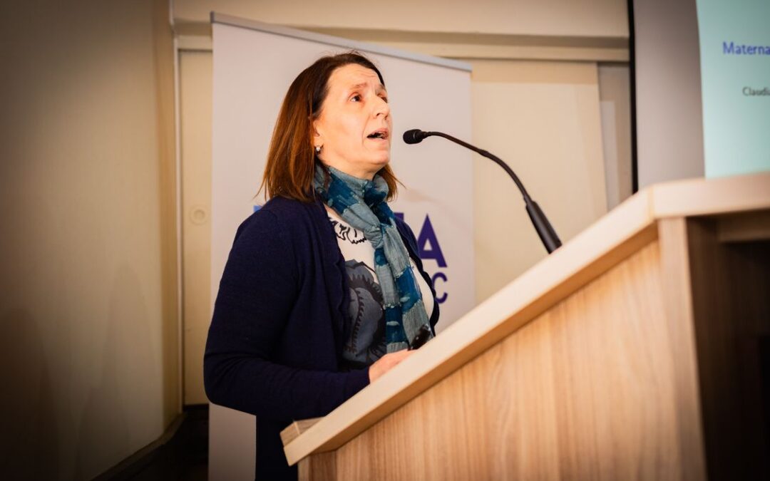 Seminario de Investigación del Departamento de Economía abordó el impacto laboral en madres y padres de niños con discapacidad junto a Marcela Perticará