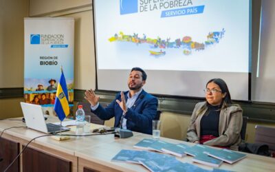 Fundación para la Superación de la Pobreza realiza charla a estudiantes por proceso de postulación 2024 a Servicio País